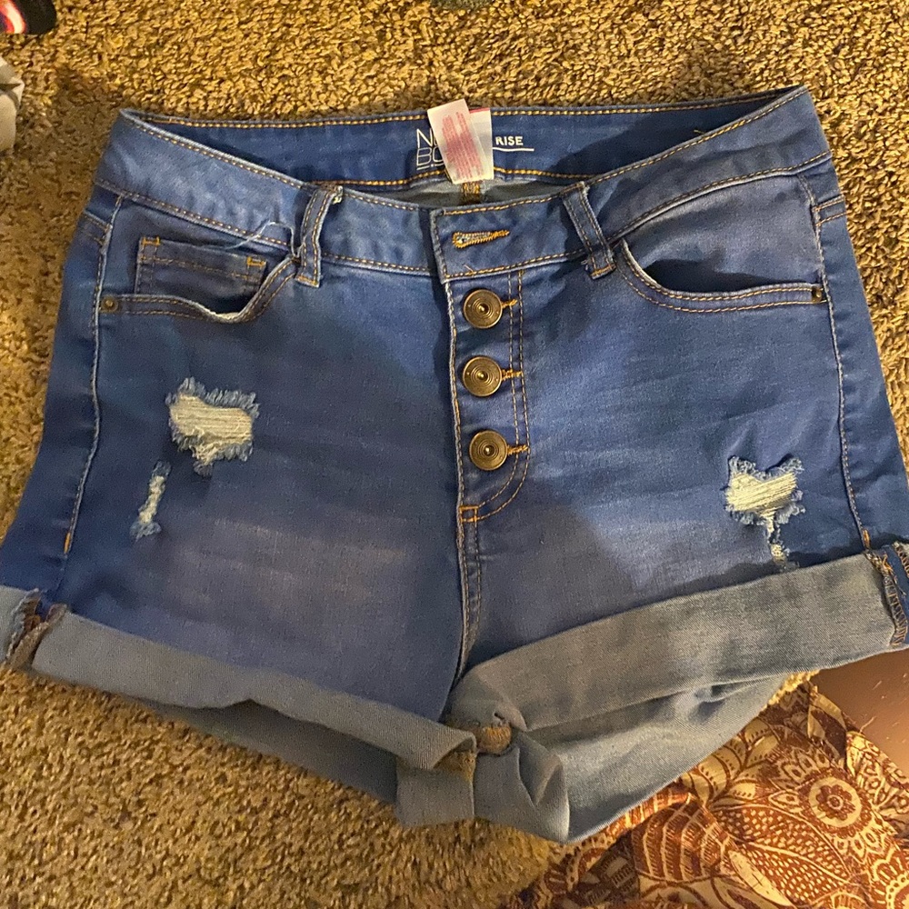 Short shorts